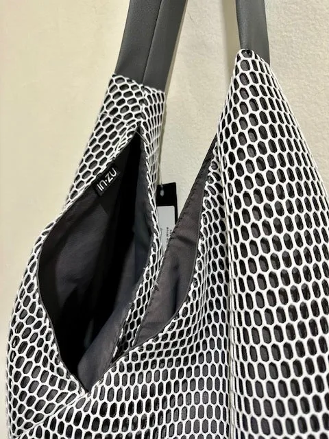 InZu Bevel Bag White Hive