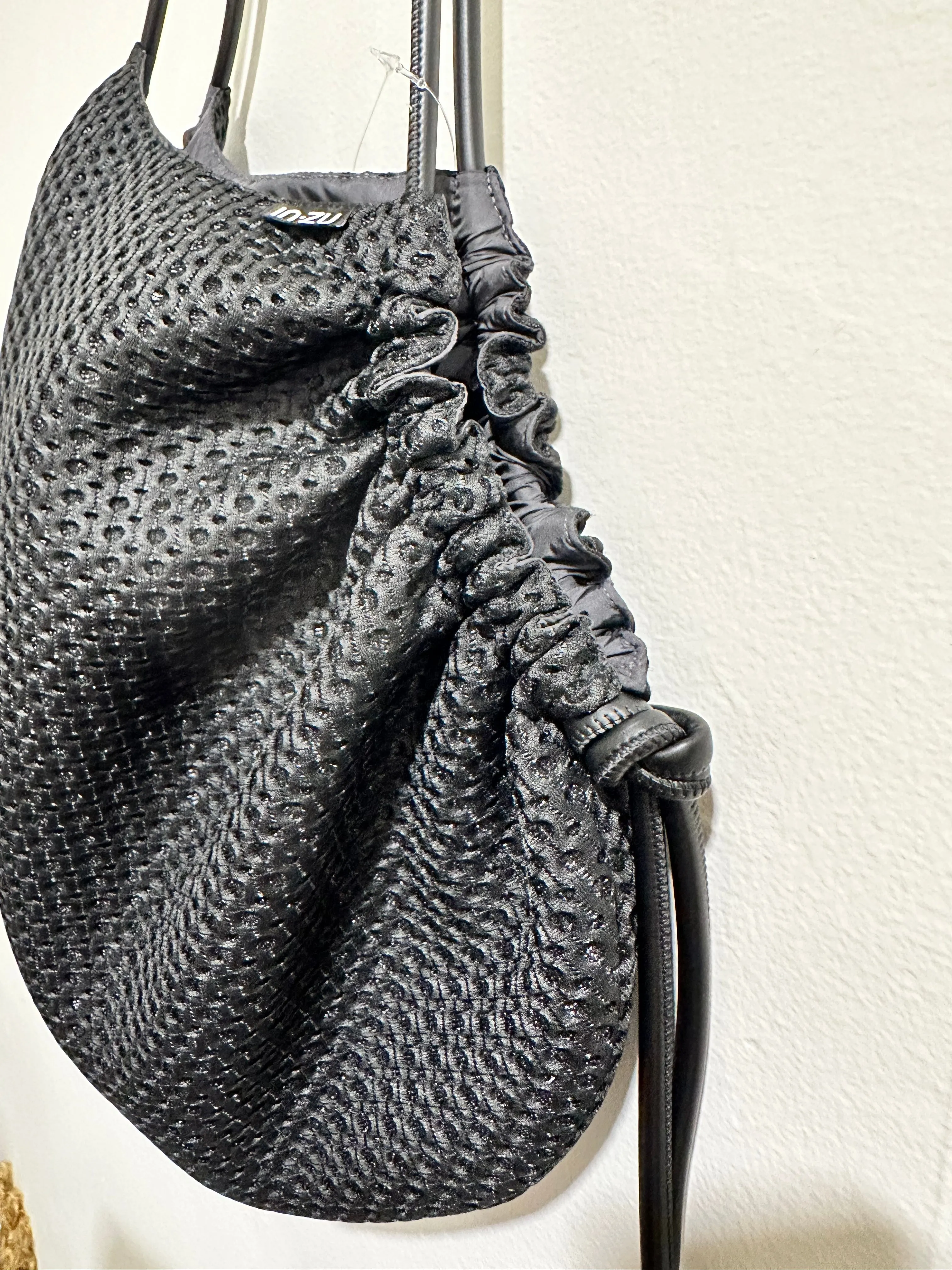 InZu Cocco Tote Bag Black Bubble