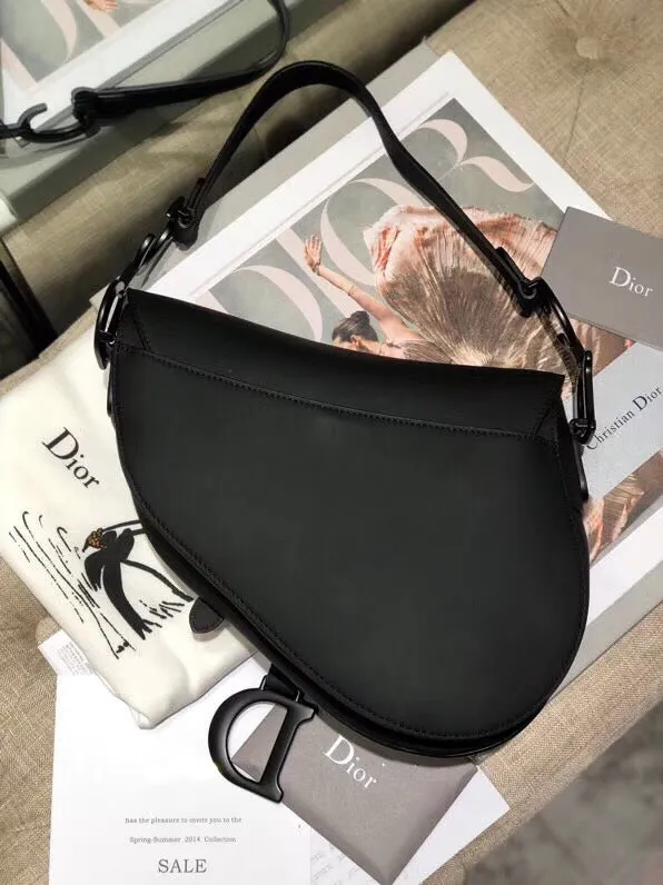 Luxury Handbags for Fashion Enthusiasts - DOR - 6166