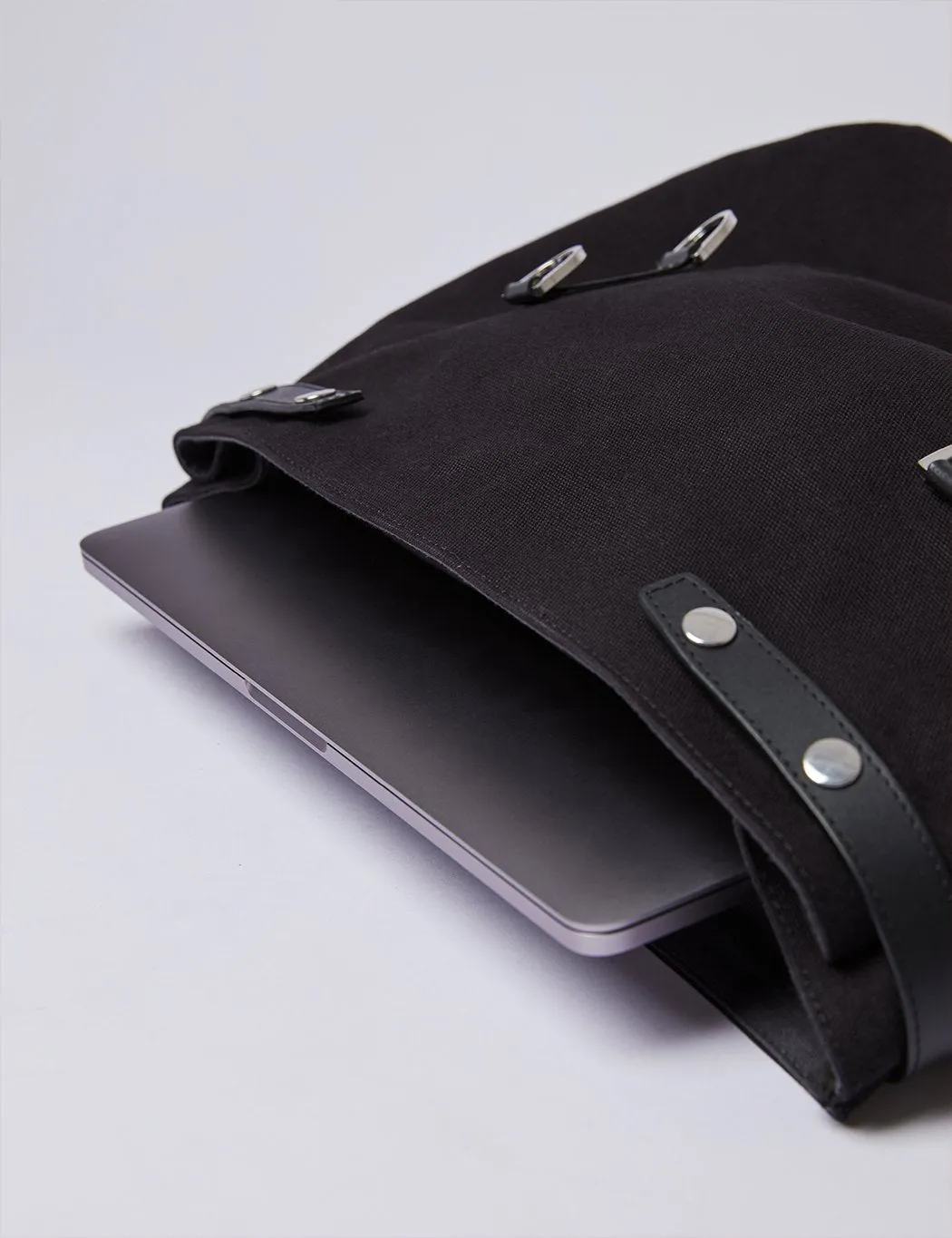 Sandqvist Jones Doctors Bag (Organic Cotton/Leather) - Black